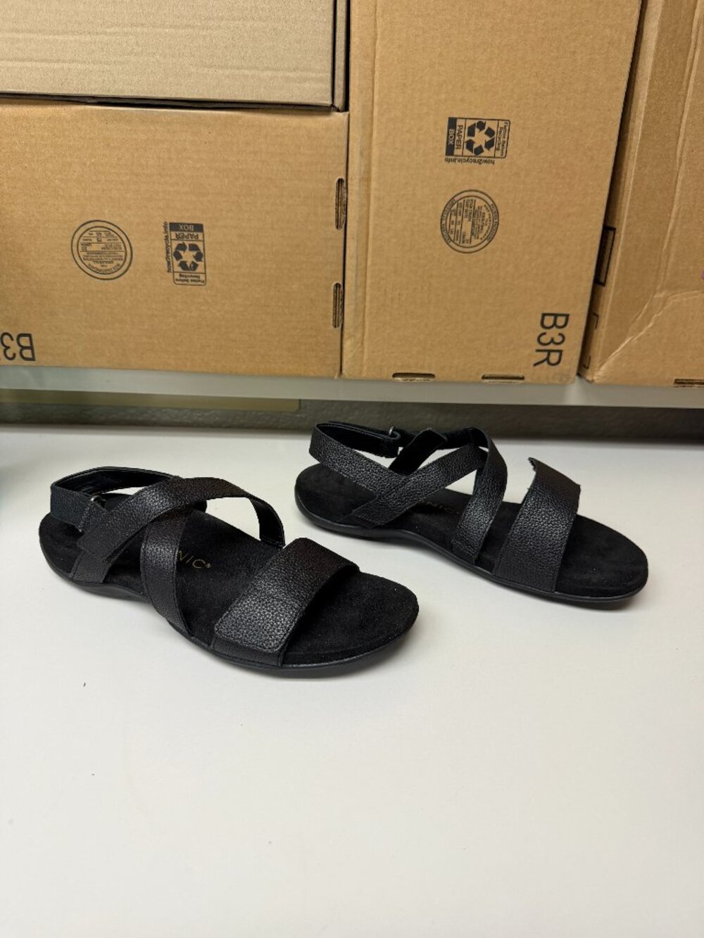 Vionic Raya Sandals - black - size 10
